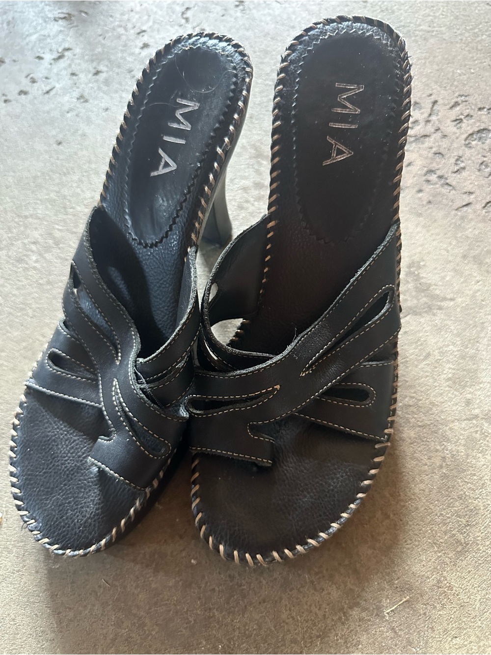 MIA Black Open-Toe Slip-On Heeled Mules